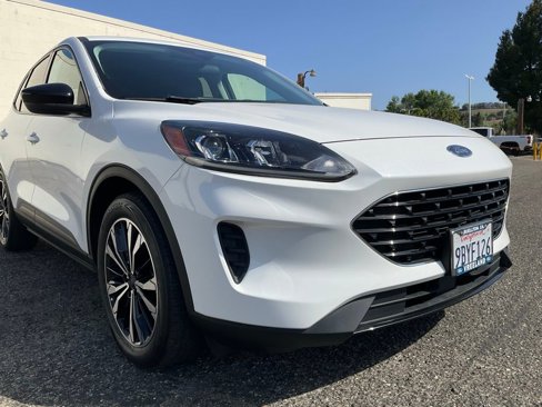 Certified 2022 Ford Escape SE w/ SE Sport Appearance Package image 76