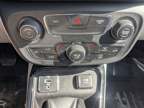 Used 2019 Jeep Compass Limited image 22