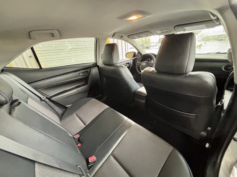 Used 2017 Toyota Corolla SE image 13