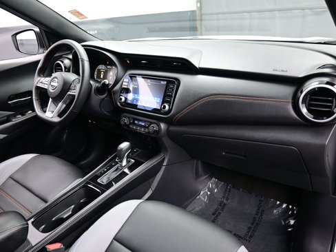 Used 2023 Nissan Kicks SR image 15