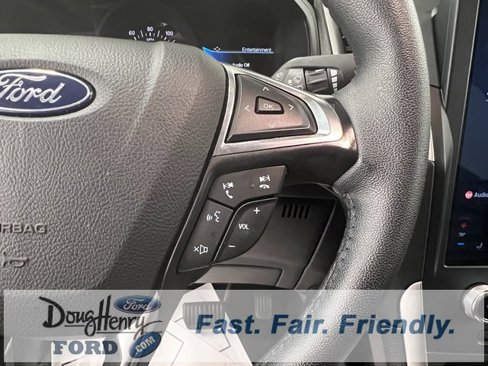 Used 2024 Ford Edge SEL image 45