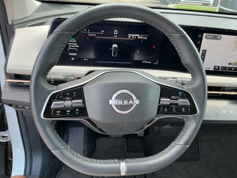 Used 2023 Nissan Ariya FWD image 14