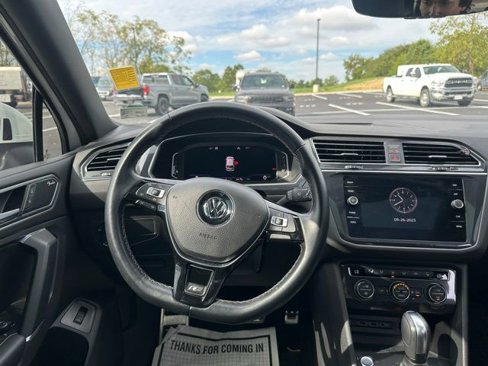 Used 2020 Volkswagen Tiguan SEL Premium R-Line image 22