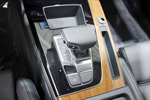 Used 2024 Audi Q5 Prestige image 25