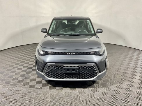 Used 2023 Kia Soul LX image 4