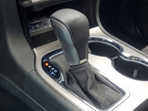Used 2018 Jeep Grand Cherokee Laredo image 28