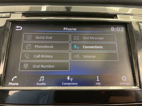 Used 2018 Nissan Rogue SV image 20