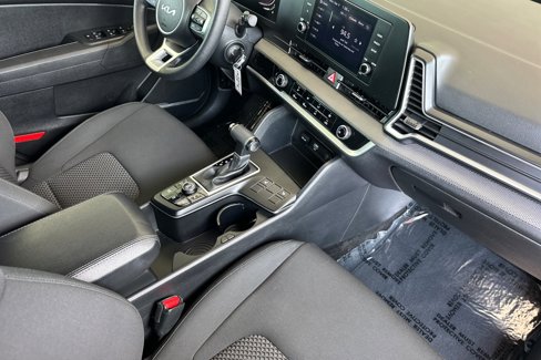 Used 2023 Kia Sportage LX image 16