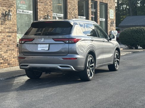 Used 2022 Mitsubishi Outlander SEL image 5