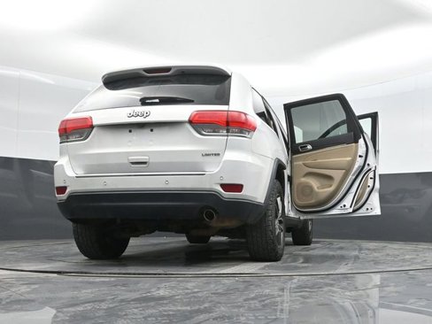 Used 2018 Jeep Grand Cherokee Limited image 44