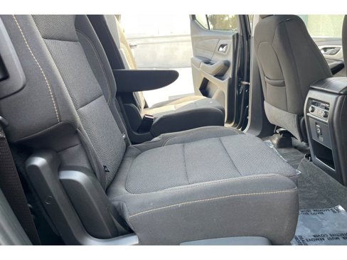 Used 2021 Chevrolet Traverse LT image 19