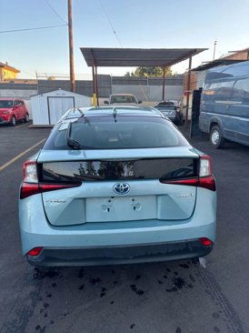 Used 2021 Toyota Prius LE image 5