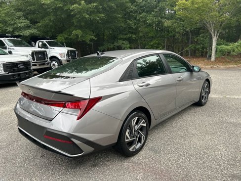 Certified 2025 Hyundai Elantra Sport image 6