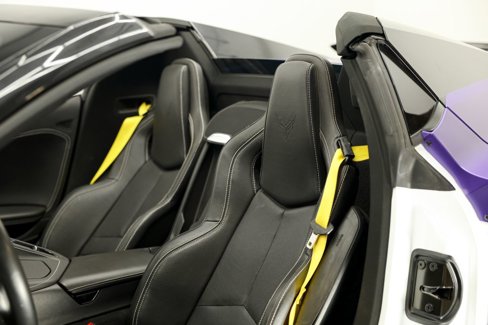 Used 2021 Chevrolet Corvette Stingray Convertible w/ 1LT image 22