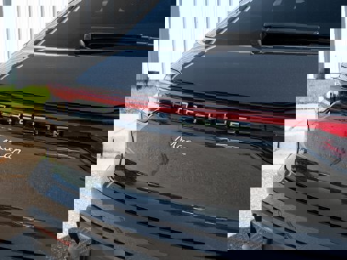 New 2026 Porsche Macan image 8