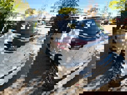 Used 2024 Nissan Kicks SV image 8