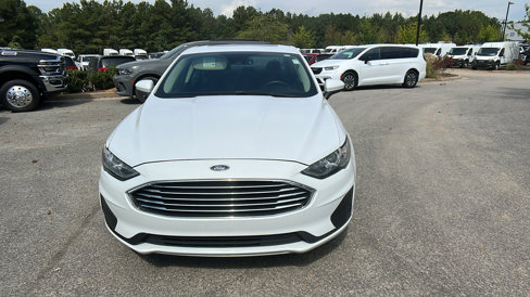 Used 2020 Ford Fusion SE image 3