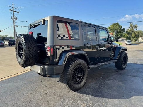 Used 2012 Jeep Wrangler Unlimited Sahara w/ Connectivity Group image 7