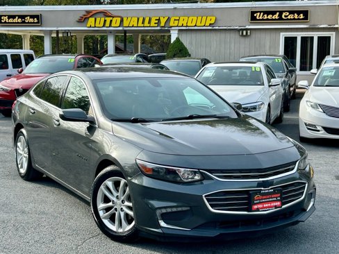 Used 2016 Chevrolet Malibu LT w/ Leather Package image 2