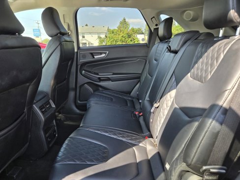 Used 2024 Ford Edge Titanium image 26