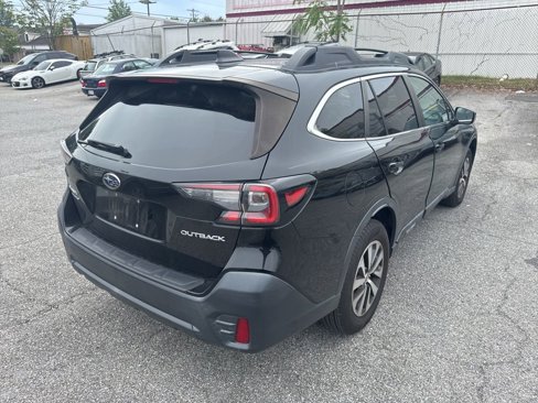 Used 2021 Subaru Outback Premium image 7