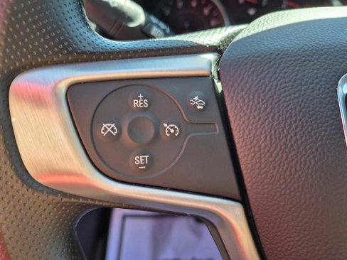 Used 2024 GMC Terrain SLE w/ Driver Convenience Package image 14