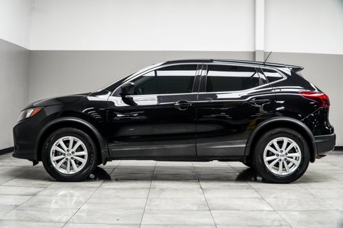 Used 2018 Nissan Rogue Sport S w/ S Appearance Package image 8