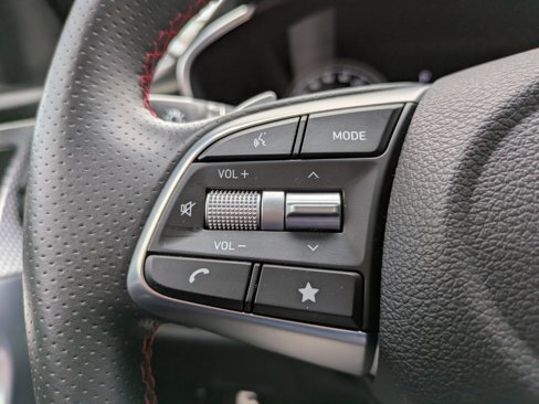 Certified 2022 Genesis G70 3.3T w/ Sport Prestige Package image 21
