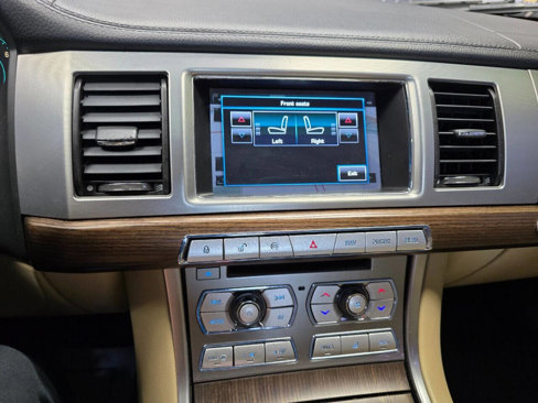 Used 2014 Jaguar XF 3.0 image 26