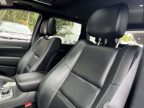Used 2022 Jeep Grand Cherokee Limited image 11