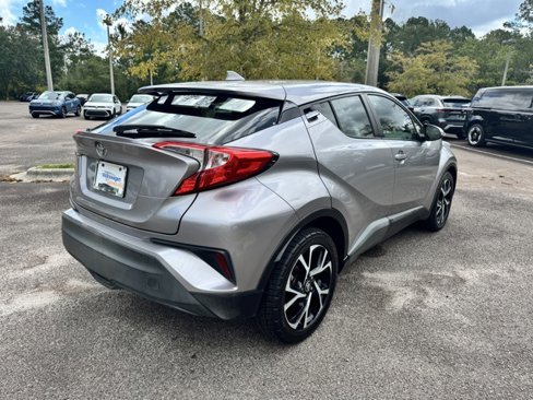 Used 2018 Toyota C-HR XLE image 5