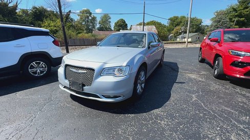 Used 2019 Chrysler 300 Limited image 2