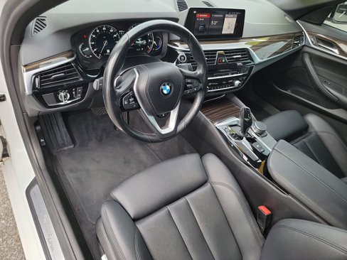 Used 2019 BMW 530i xDrive image 9