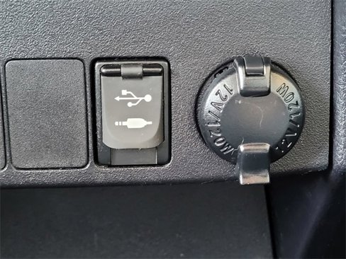 Used 2015 Toyota RAV4 XLE image 15