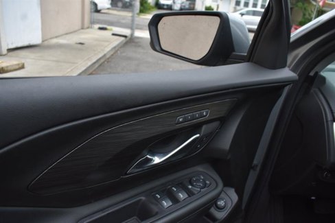 Used 2024 GMC Terrain SLT image 12