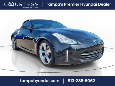 Used 2008 Nissan 350Z Touring image 2