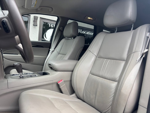 Used 2011 Jeep Grand Cherokee Laredo image 10