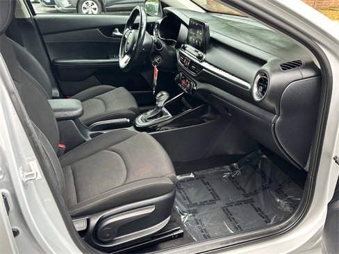 Used 2019 Kia Forte S image 9