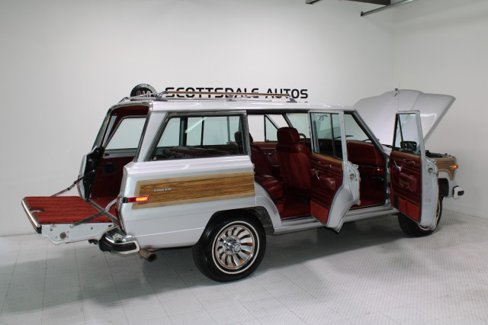 Used 1986 Jeep Grand Wagoneer image 17