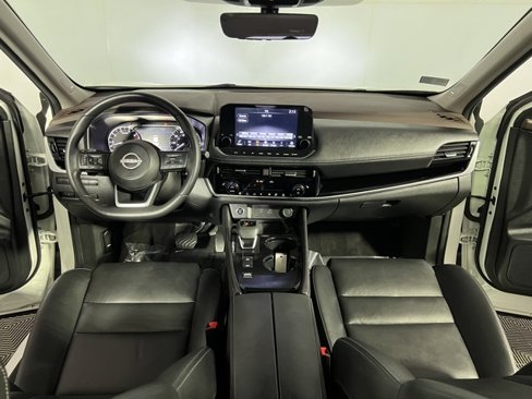 Used 2022 Nissan Rogue SL w/ SL Premium Package image 10