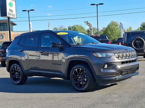Certified 2022 Jeep Compass Altitude w/ Sun and Sound Group image 3