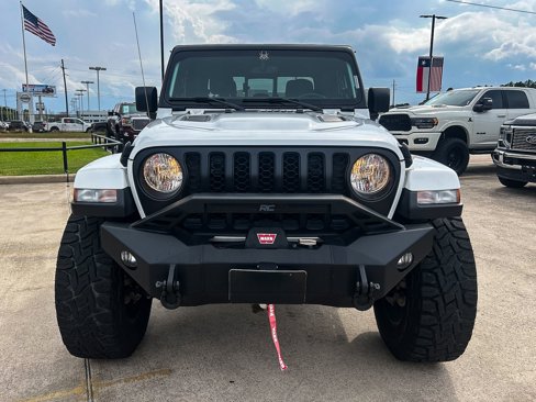 Used 2022 Jeep Gladiator Overland w/ Cold Weather Group image 2