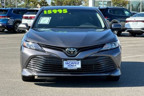 Used 2020 Toyota Camry LE image 9