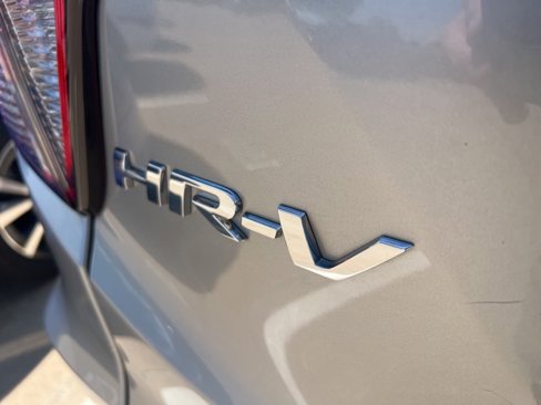 Used 2020 Honda HR-V LX image 8