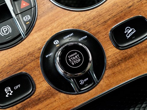 New 2025 Bentley Bentayga image 35
