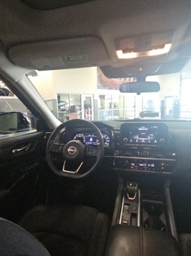 Used 2022 Nissan Pathfinder SV image 23