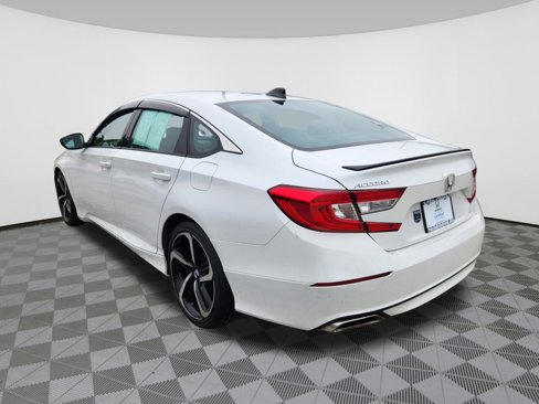Certified 2022 Honda Accord Sport image 3