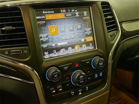 Used 2015 Jeep Grand Cherokee Overland image 16