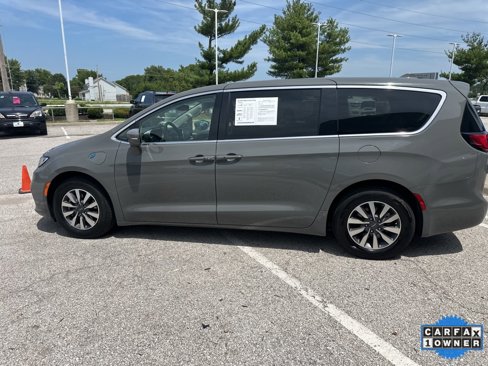 Used 2022 Chrysler Pacifica Touring-L image 19