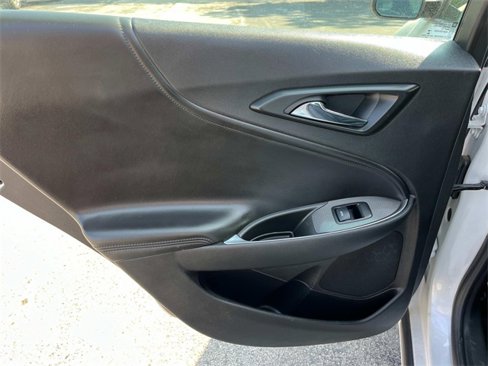 Used 2018 Chevrolet Malibu LT w/ Leather Package image 17